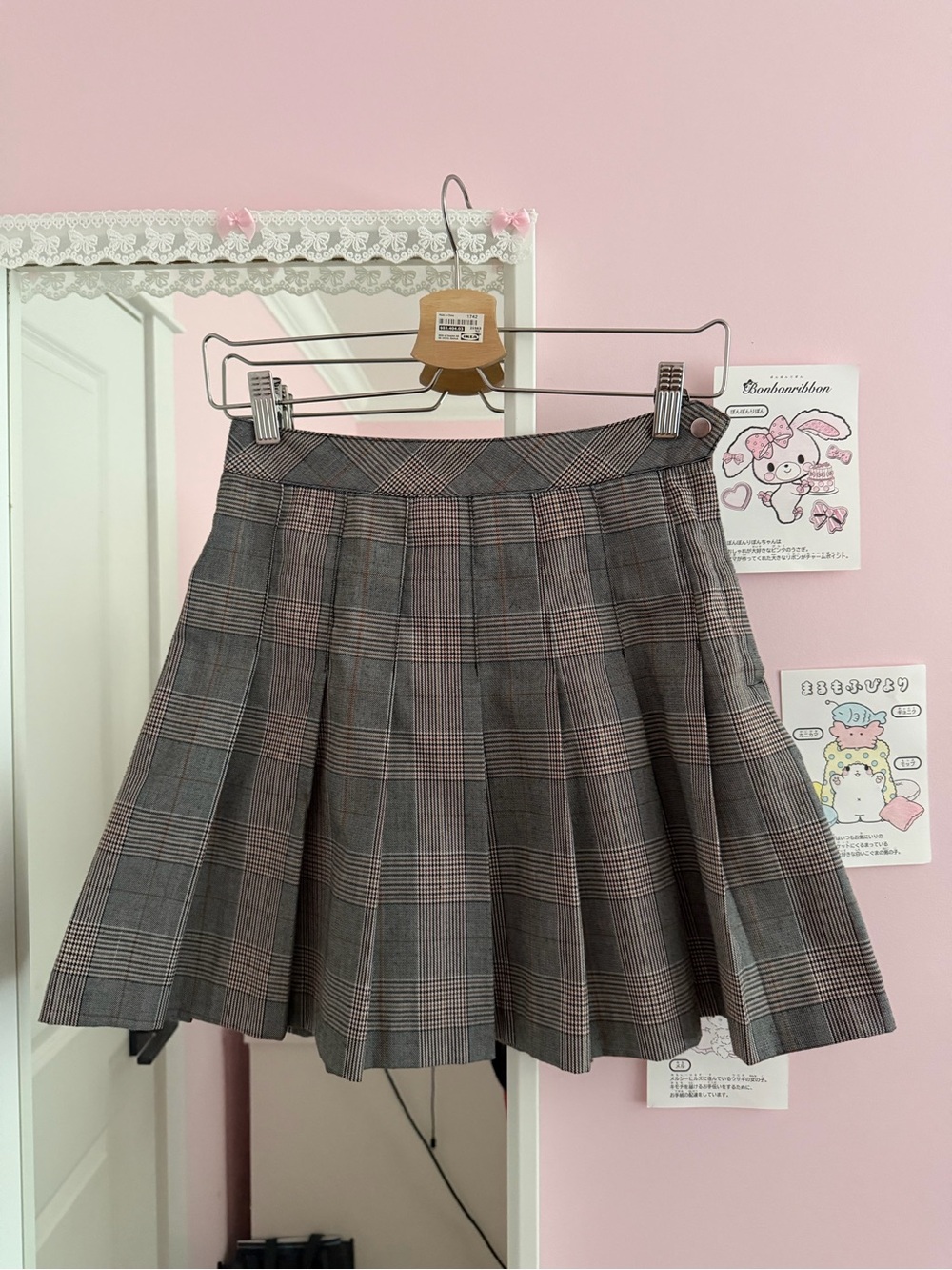 H&M Gray Plaid Pleated Skirt